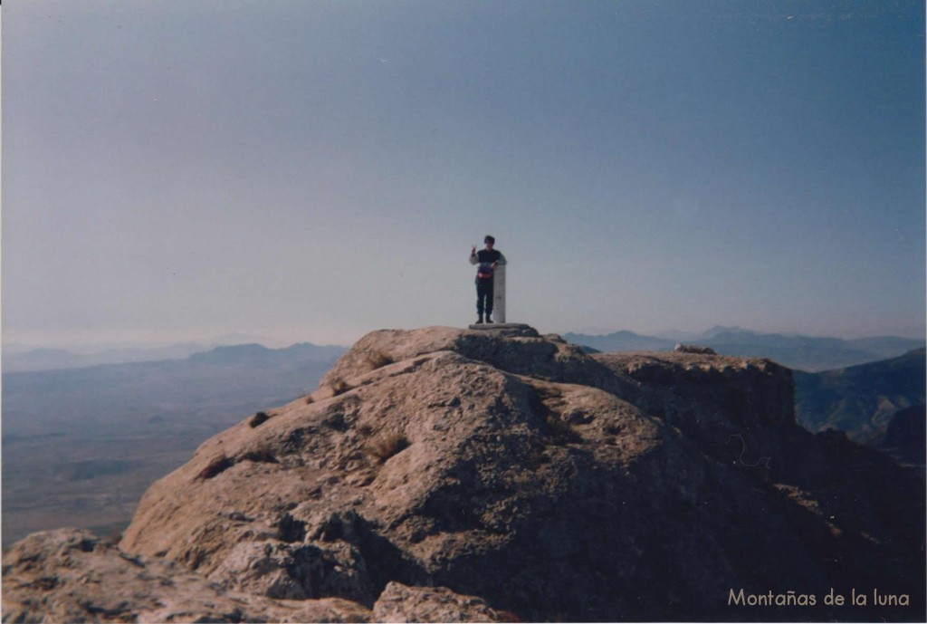 Joaquín en la cima del Maigmó, 1.296 mts.